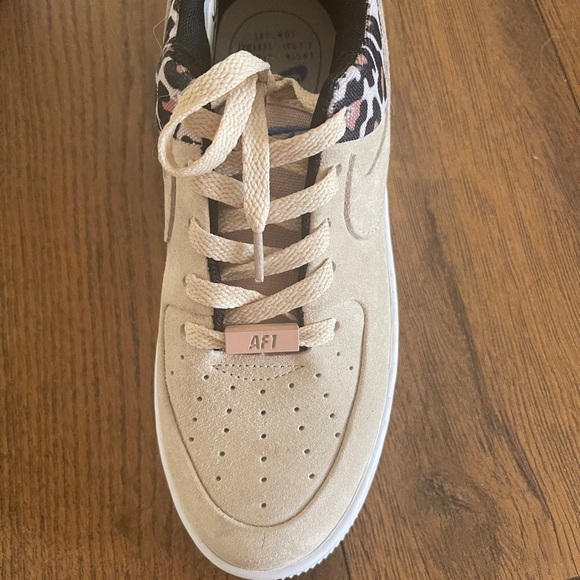 Cheeta Air Force 1 - Picture 5 of 6